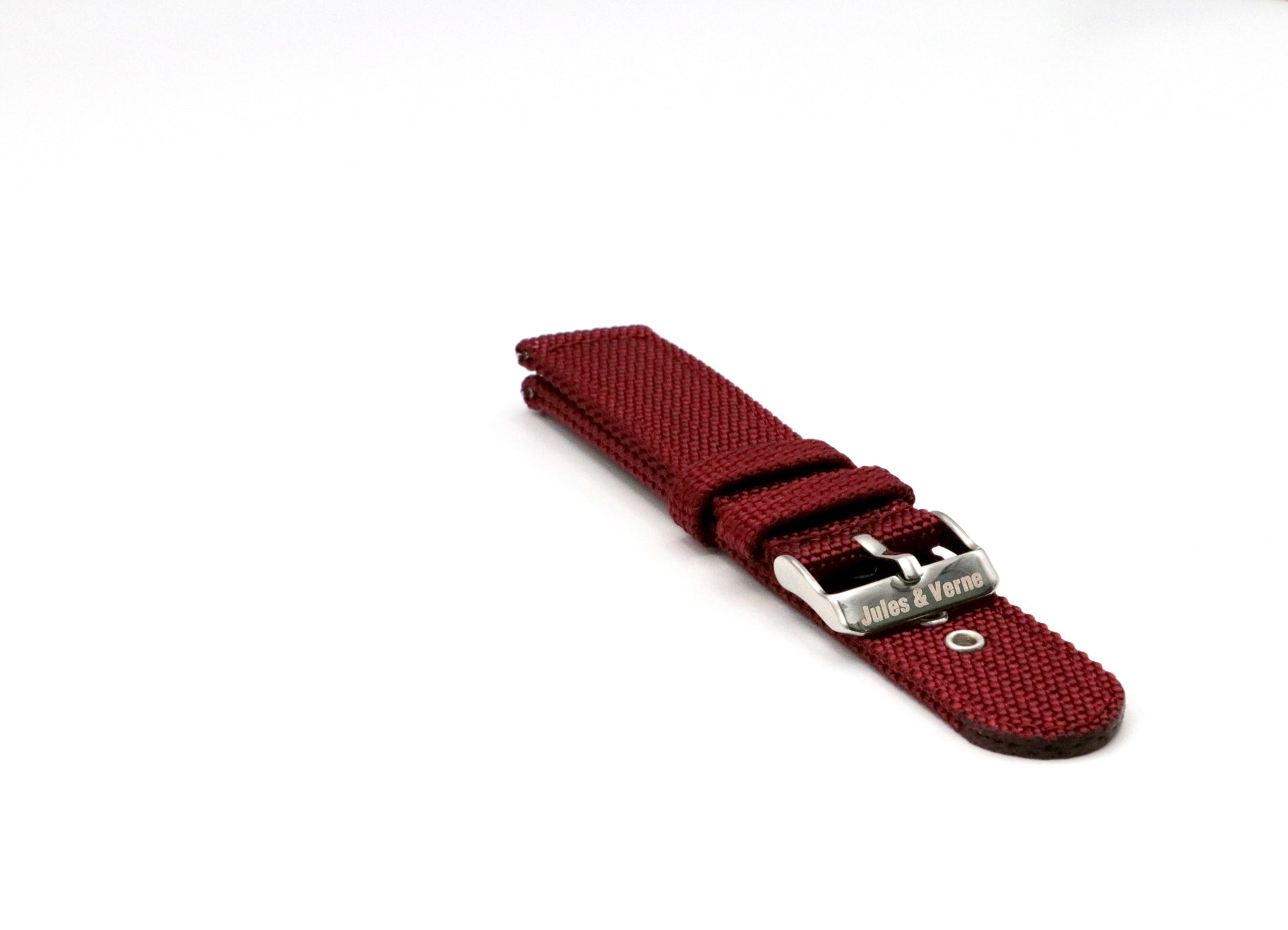 Columbiad : Bracelet Swatch x Omega Rouge