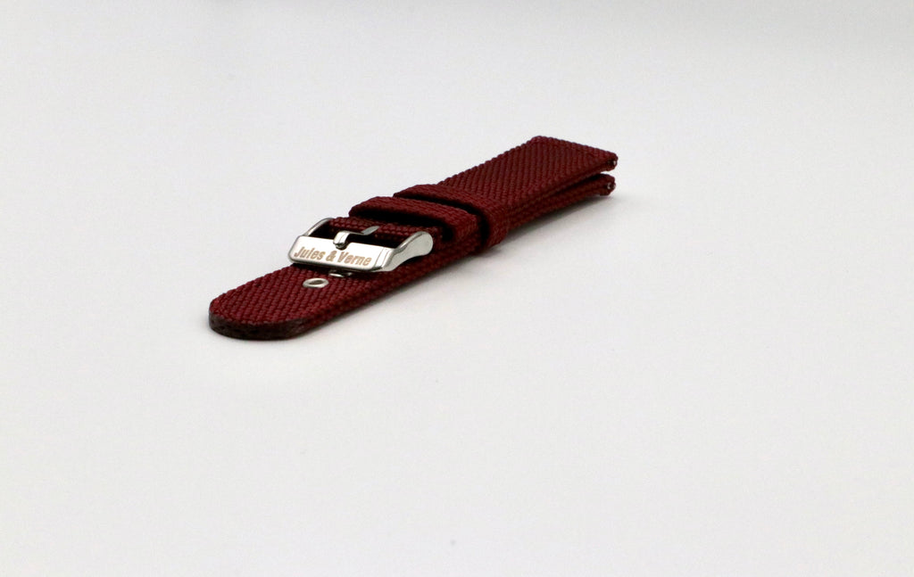 Columbiad : Bracelet Swatch x Omega Rouge