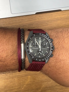 Columbiad : Bracelet Swatch x Omega Rouge